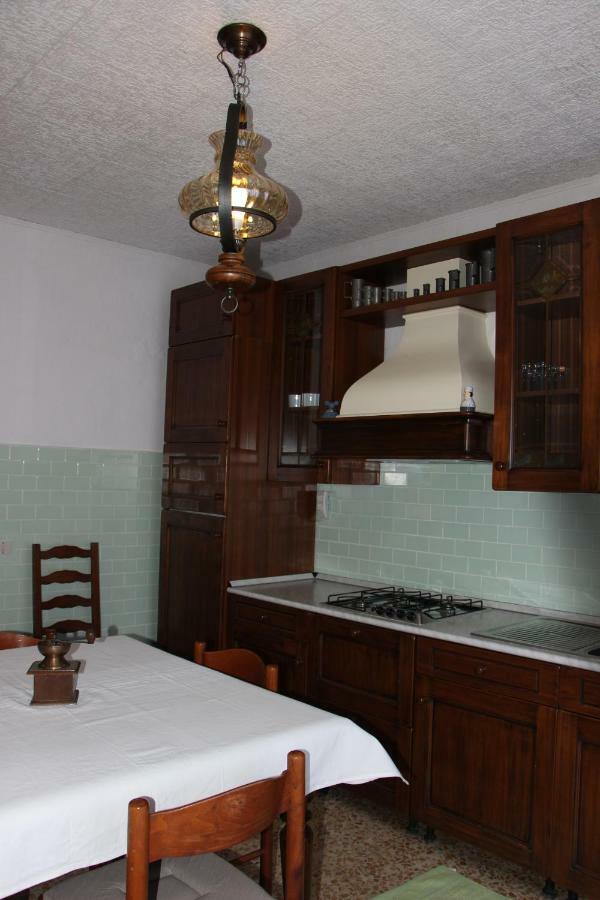 Casa Di Gianni Apartment Primaluna ภายนอก รูปภาพ